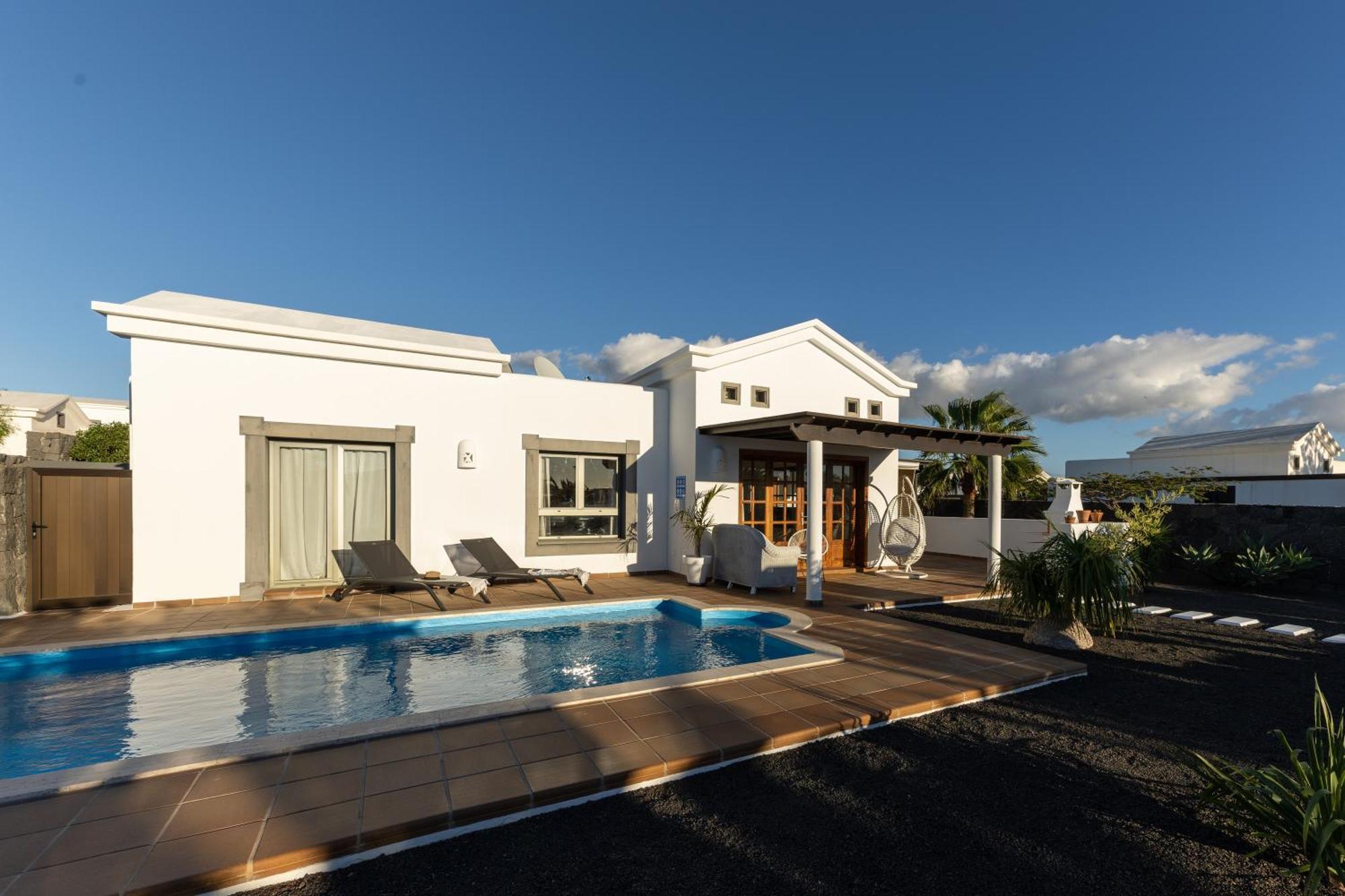 Villa Mo Luxury Heated Pool بلايا بلانكا المظهر الخارجي الصورة